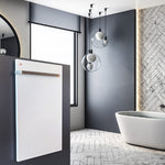 Laden Sie das Bild in den Galerie-Viewer, easyTherm® Infrarot Handtuchtrockner im Badezimmer
